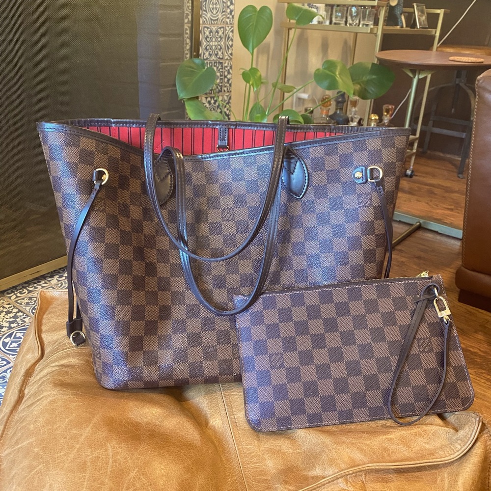 Authentic Louis Vuitton Neverfull tote size MM
